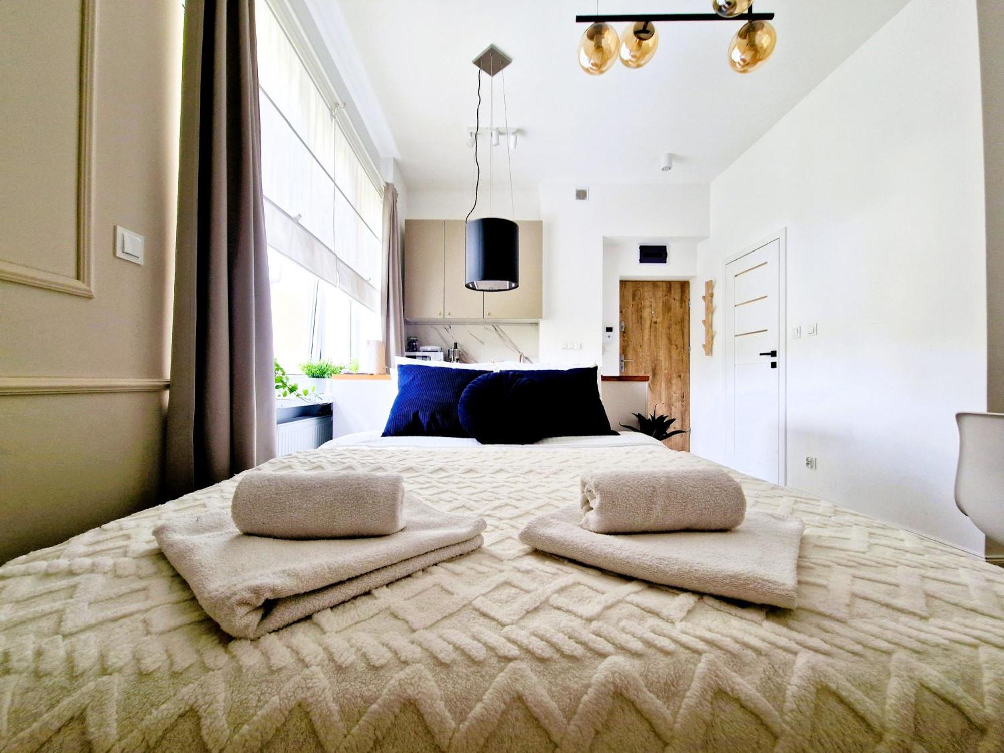 J&W Apartments Grojecka Glam Flat Warszawa Eksteriør billede