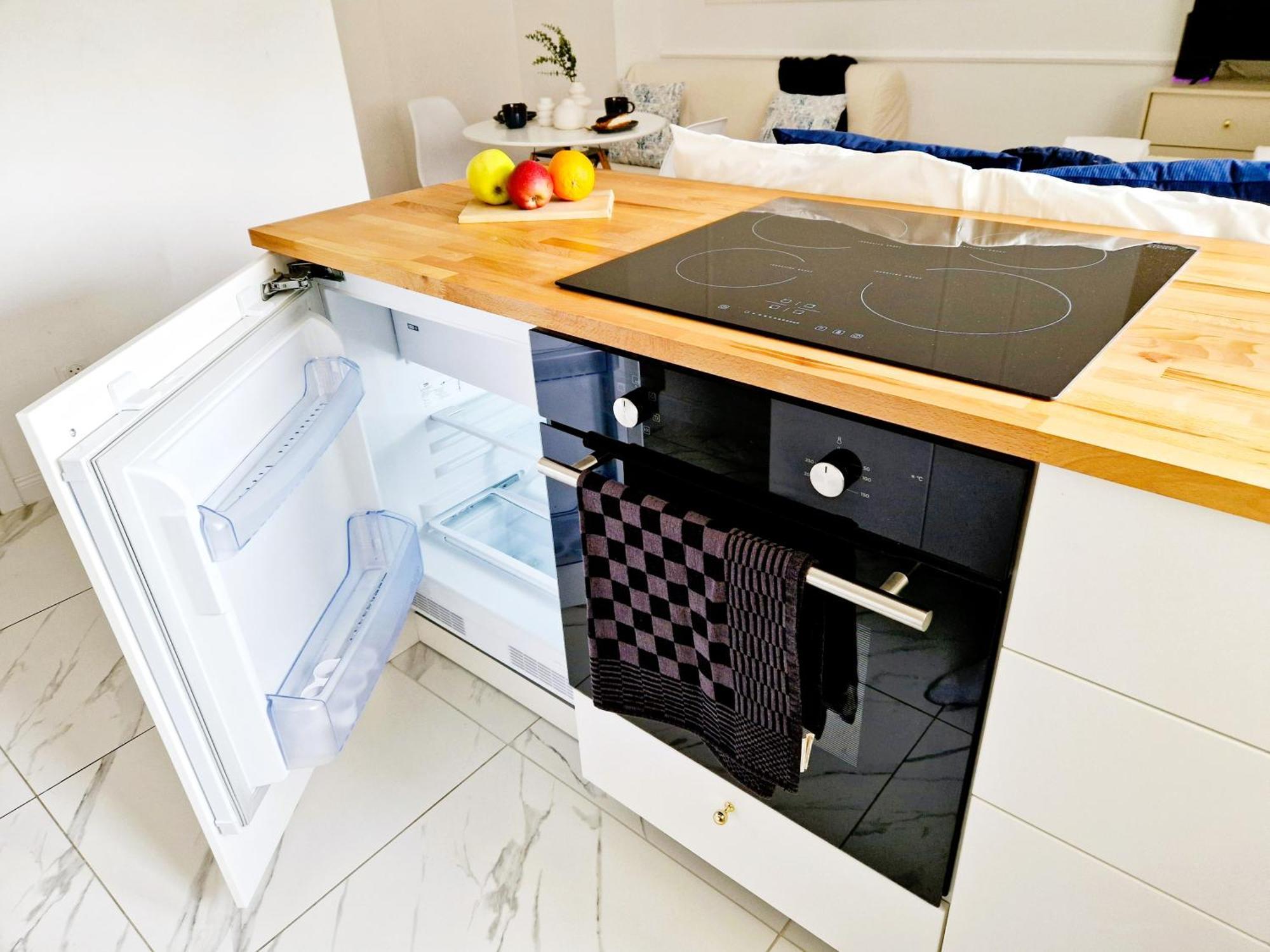 J&W Apartments Grojecka Glam Flat Warszawa Eksteriør billede